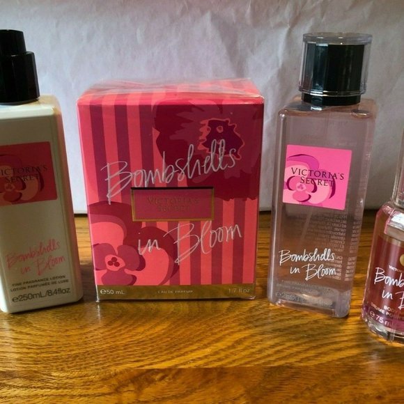 Victoria's Secret BOMBSHELL IN BLOOM LOT NEW - Picture 1 of 4